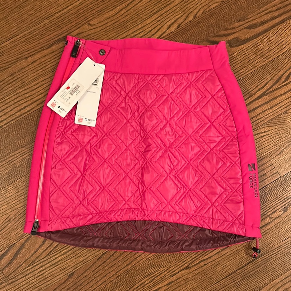 Women’s insulated skiing skirt from Mountain Force